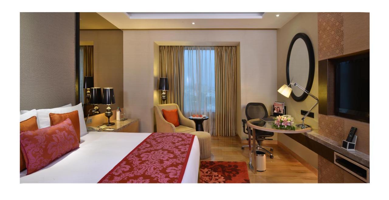 Radisson Blu Jaipur Hotel Exterior foto